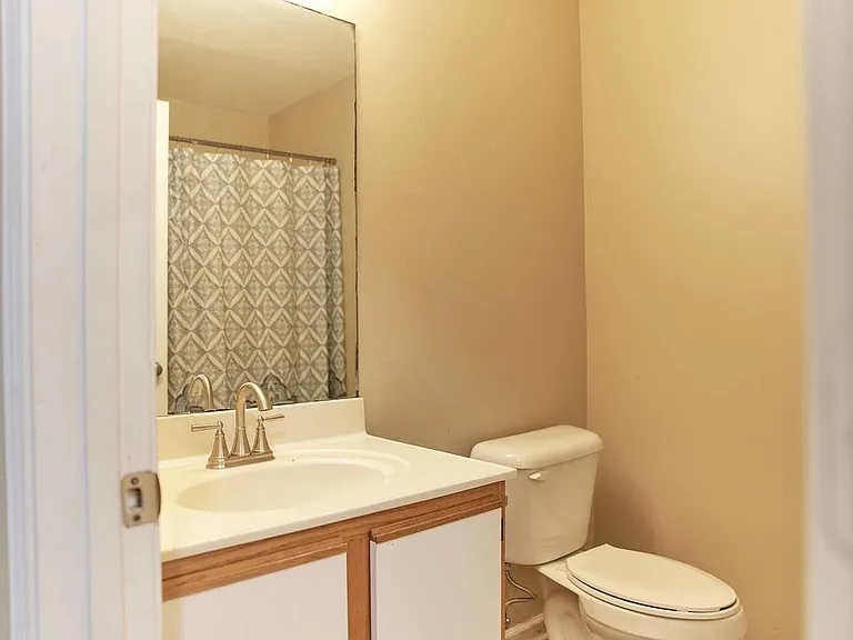 109 Lora Ln #A — Photo 6