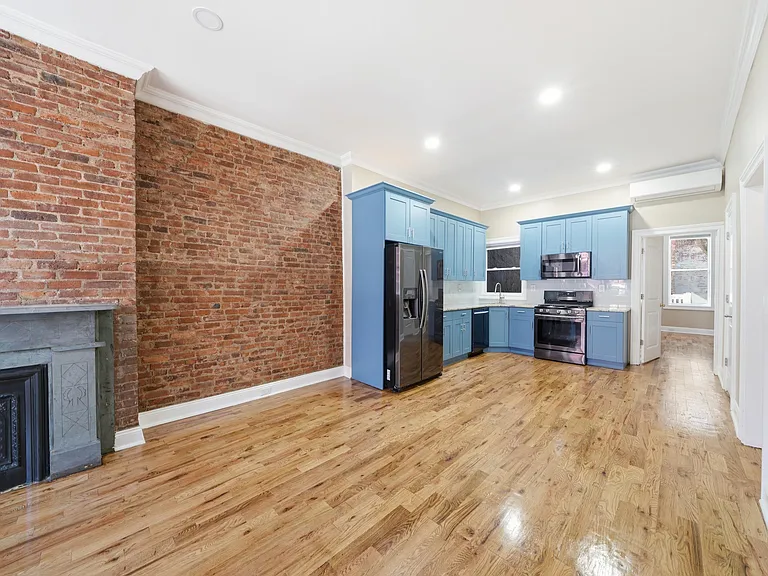 37 Astoria Pl #1 — Photo 7