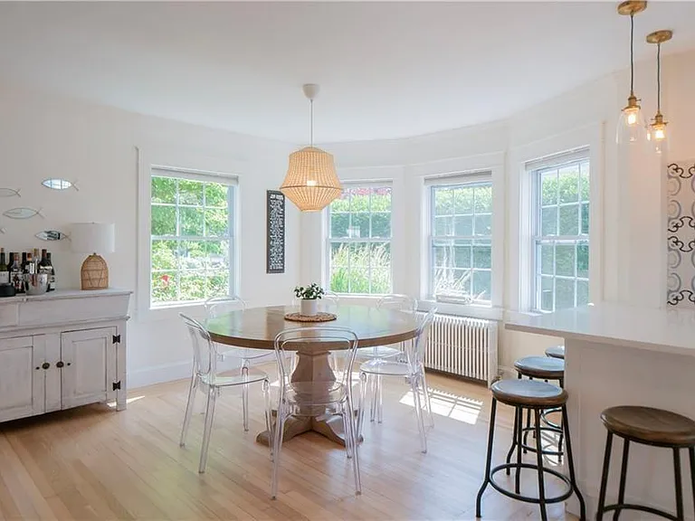 122 Ruggles Ave — Photo 6