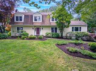 28 Heritage Ct, Wilton, CT 06897