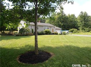 7812 Green Lakes Rd, Fayetteville, NY 13066