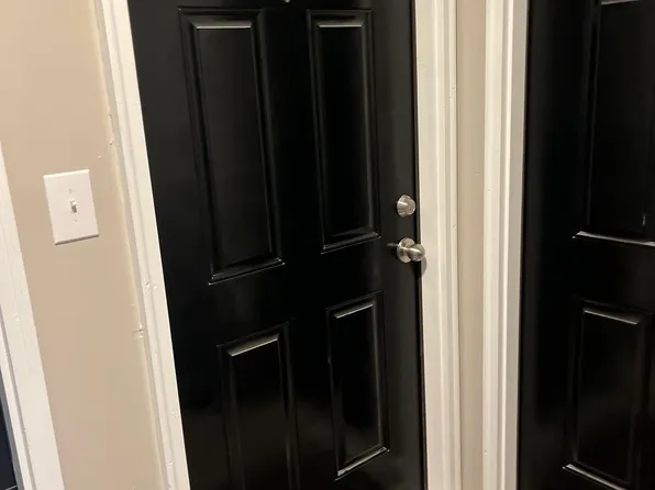 154 S Main Cross St #4, Hanover, IN 47243