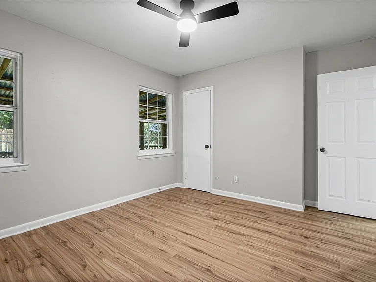835 S Madison Dr — Photo 15