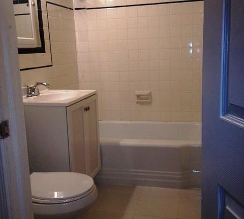 5th image of 1901 Rosedale St NE