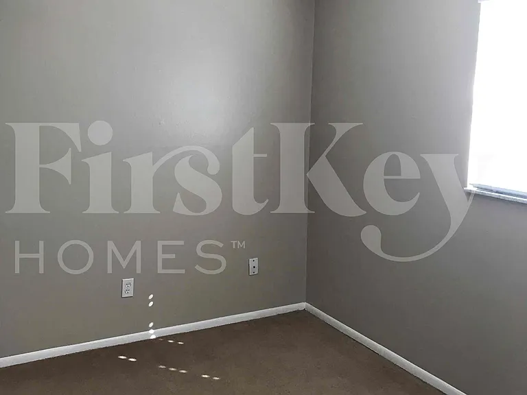 660 Flagler Dr — Photo 12