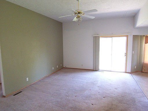 4th image of 2451 W Rockwood St