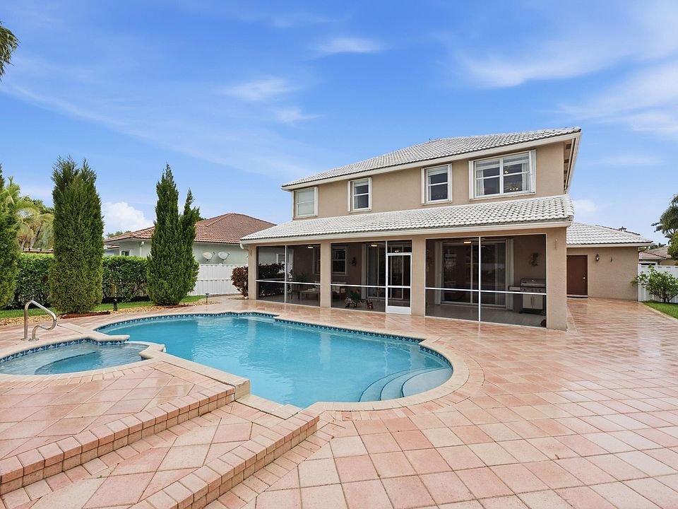 648 SW 168th Terrace, Pembroke Pines, FL 33027 | MLS #B26008738