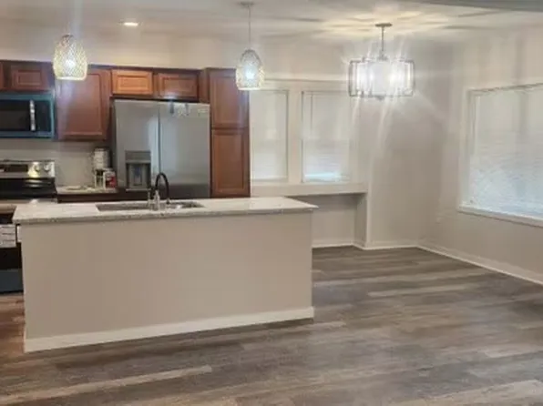 1422 Bernice St, Akron, OH 44307