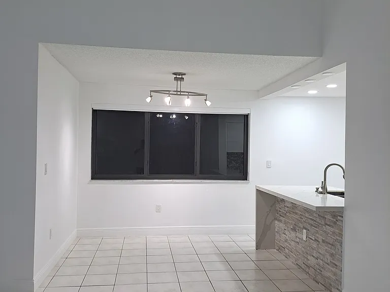 321 W Park Dr #201-12 — Photo 9