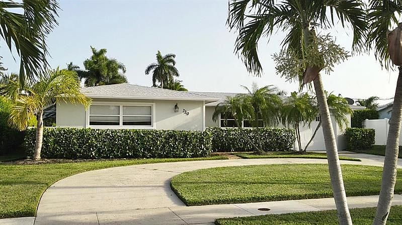 1st image of 720 Sandpiper Way