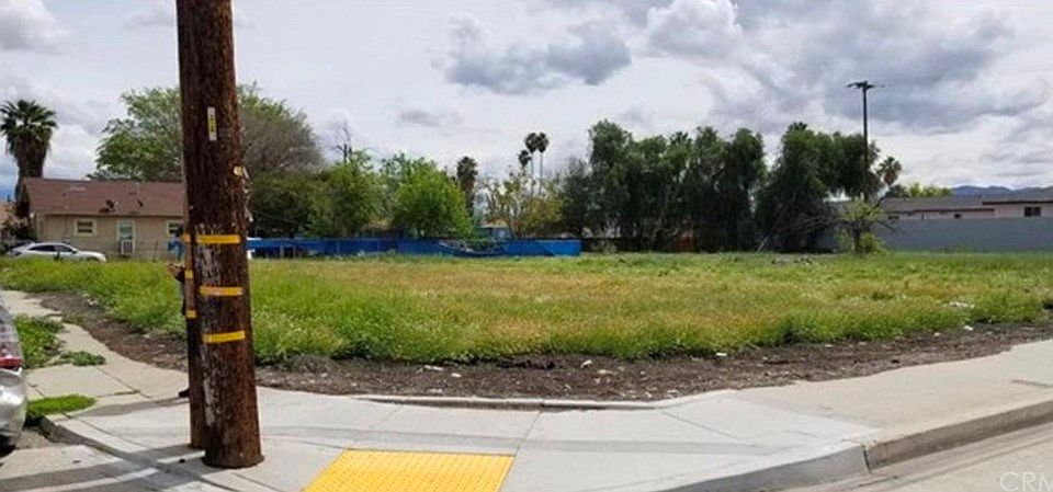 1st image of 377 S Mount Vernon Ave
