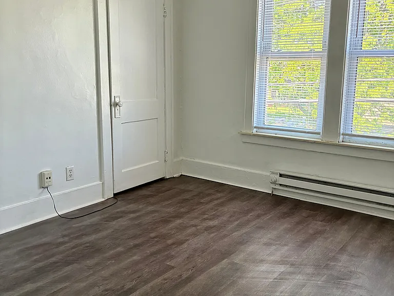 1776 2nd St #4 — Photo 3