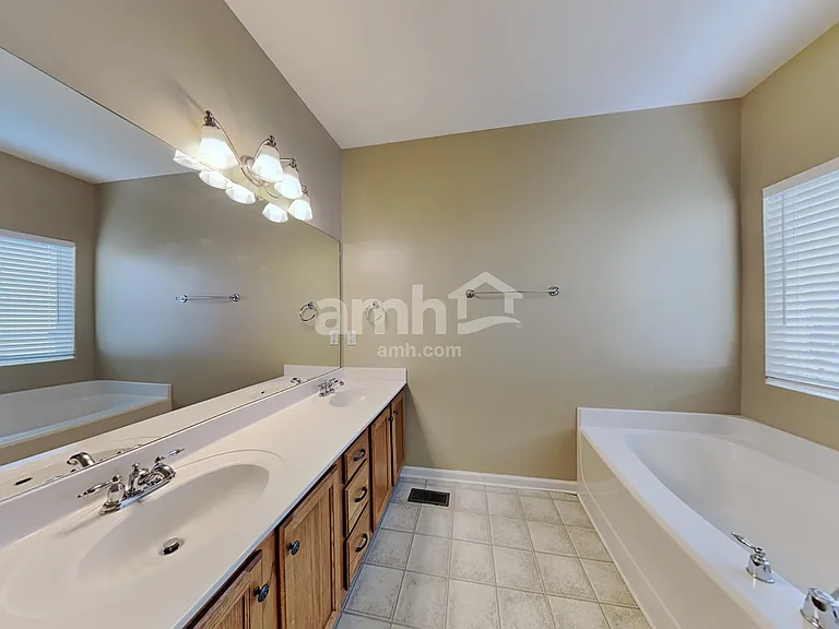 4733 Jobe Trl — Photo 12