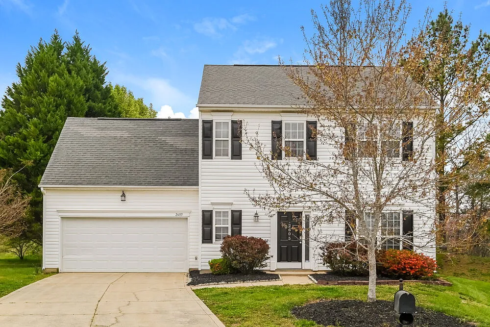 3 bed, 2.0 bath, 1971 sqft, $2,395 — Photo 1