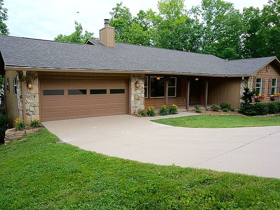 2nd image of 143 Meadowview Dr