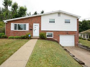 912 Vista Glen Dr, Bethel Park, PA 15102
