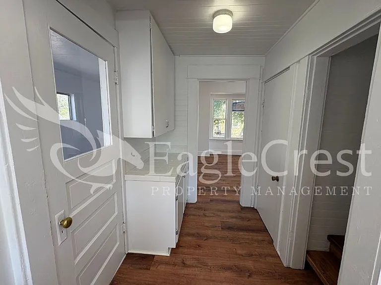 706 S College Ave — Photo 35