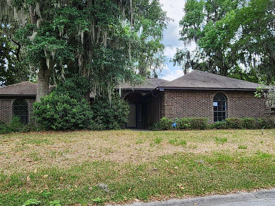 1st image of 650 SE Sunflower Pl