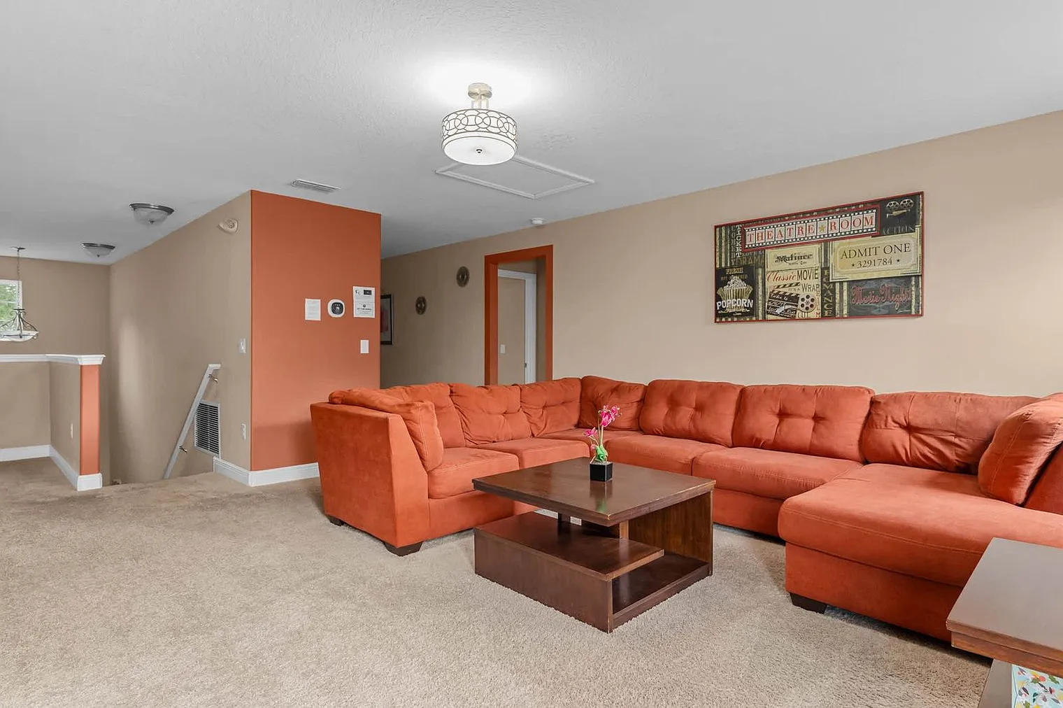 6 bed, 3.0 bath, 2884 sqft, $5,915 — Photo 3