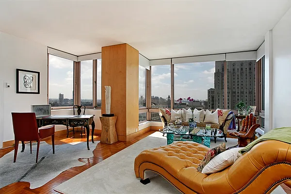 Sold by Corcoran | media 24