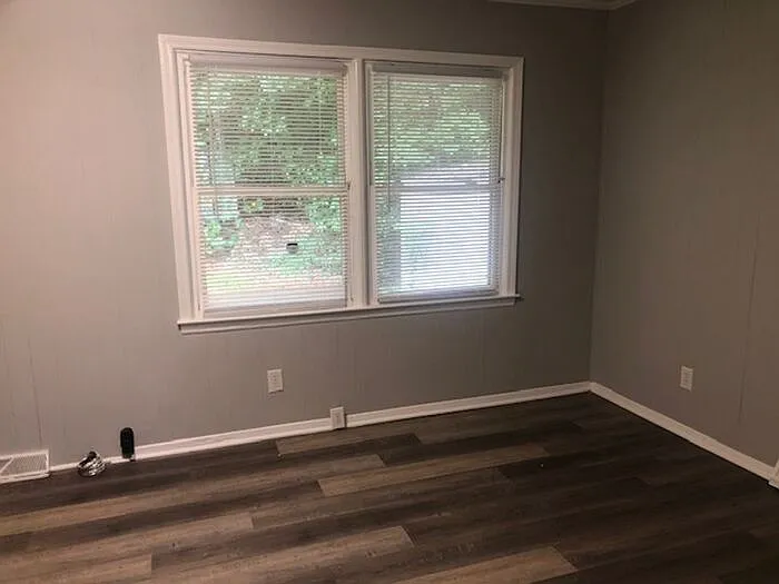 423 Edgegreen Dr — Photo 7