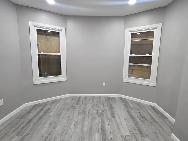 125-127 Redwood Ave #2A — Photo 3