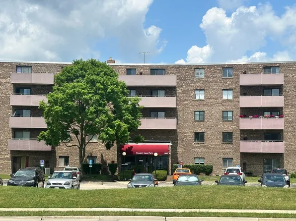 1460 Fairlane Dr APT 225, Schaumburg, IL 60193