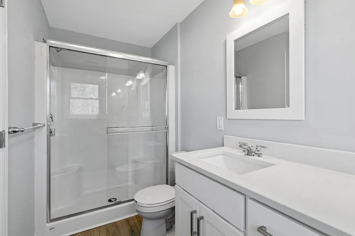 3 bed, 3.0 bath, 1989 sqft, $3,250 — Photo 2