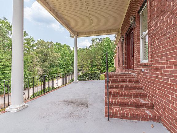 5th image of 2114 Southlake Parkway