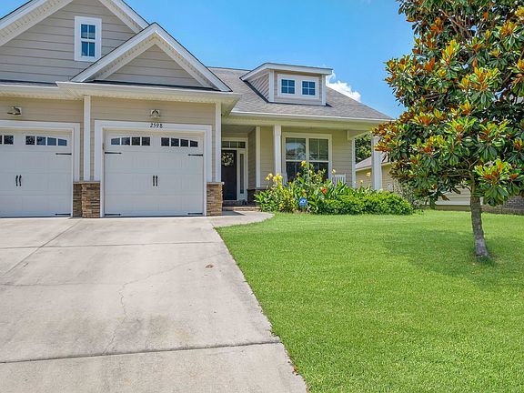 2nd image of 2598 Farragut Way