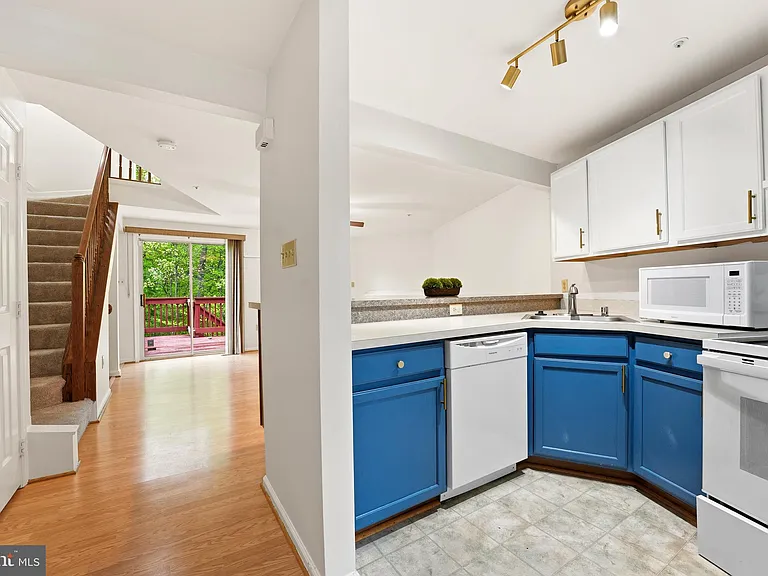 249 Sycamore Ridge Rd — Photo 9
