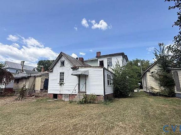 2nd image of 829 Stokes St