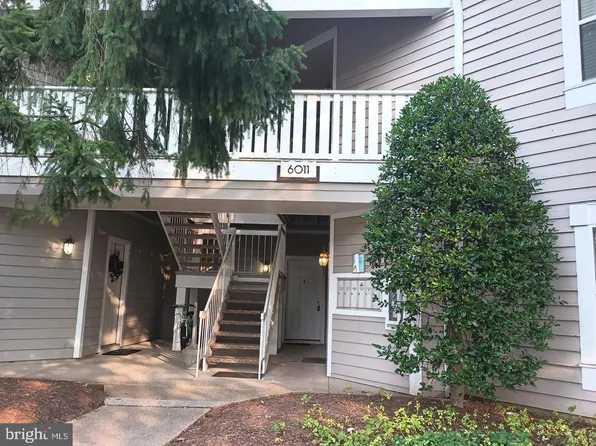 6011 Rosebud Ln APT 102, Centreville, VA 20121