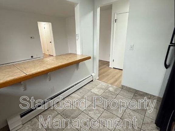 5th image of 2608 Dewey Ave Unit 7