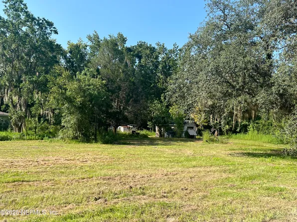 104 BARBADOS Avenue, Satsuma, FL 32189