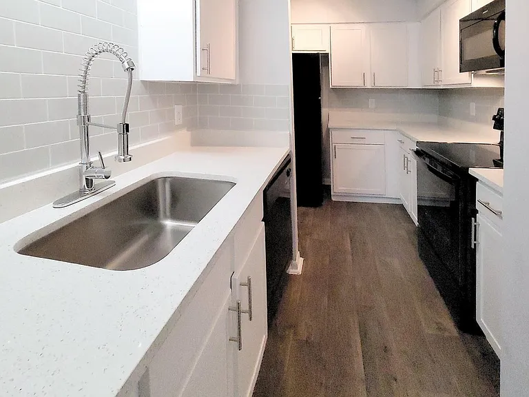 2202-K08 Place Rebecca Ln — Photo 9