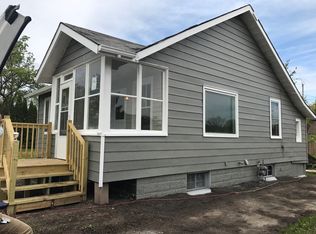 822 W 38th Pl, Hobart, IN 46342
