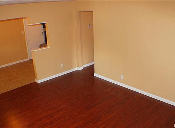 3rd image of 2955 Clay St