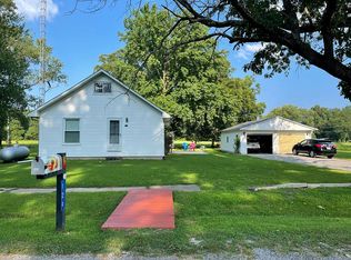 124 N 9th St, Nason, IL 62816