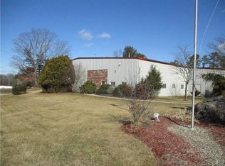 6 Highland Dr, Putnam, CT 06260