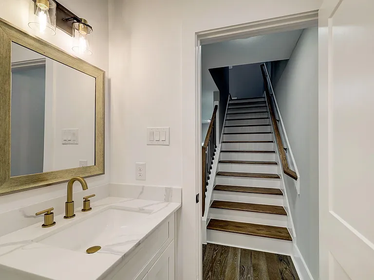1411 W 23rd St — Photo 19