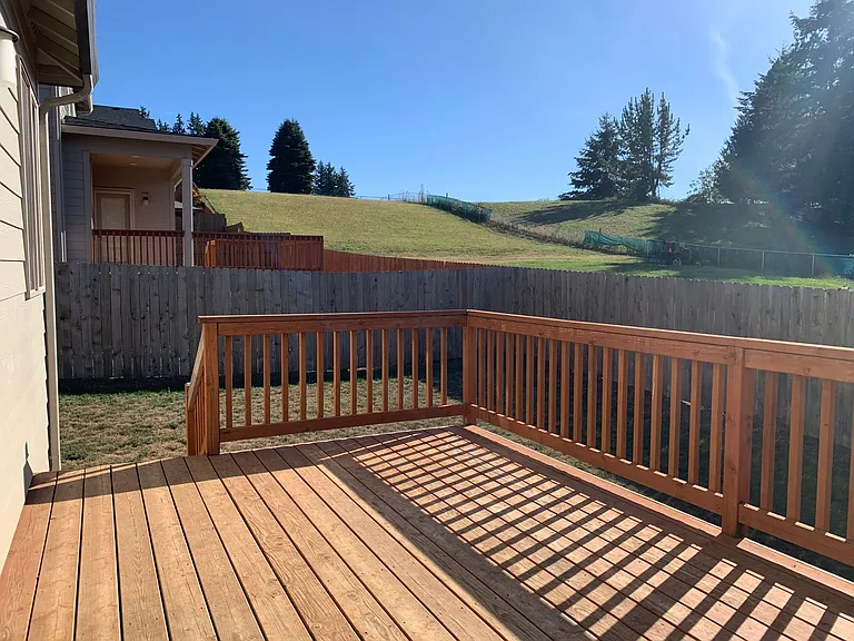 4223 NE Tacoma Ct — Photo 37