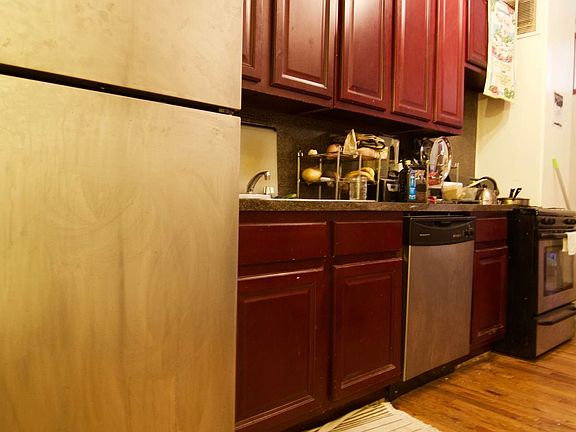 2nd image of 763 Saint Johns Pl APT 01R