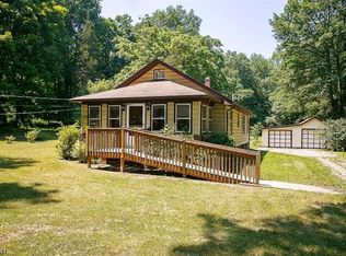 16 Church Rd, Hackettstown, NJ 07840