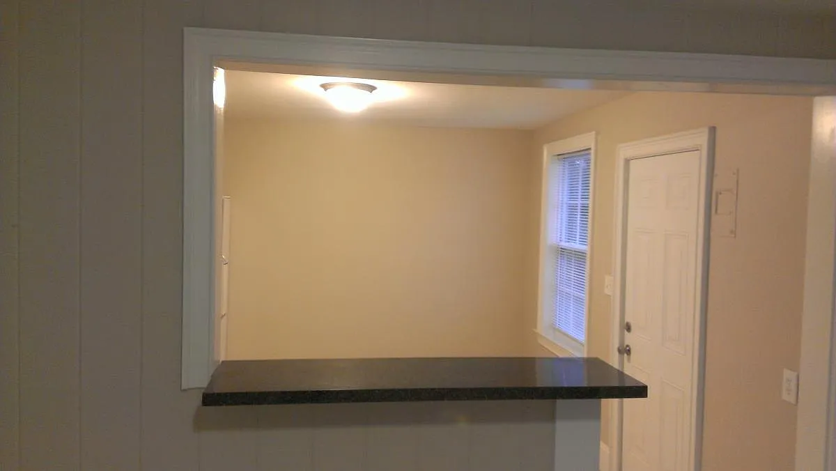 3 bed, 1400 sqft, $1,850 — Photo 2