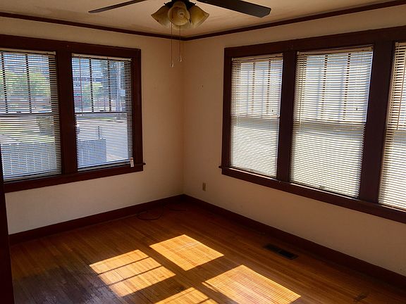 2nd image of 514 Sherman St APT 1