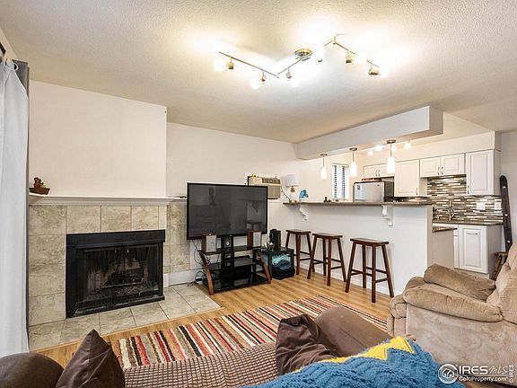 2nd image of 665 Manhattan Dr #3