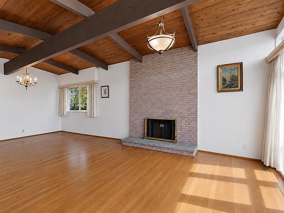 5th image of 922 Canyon Blvd