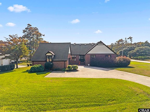 2nd image of 100 Stratton Ln