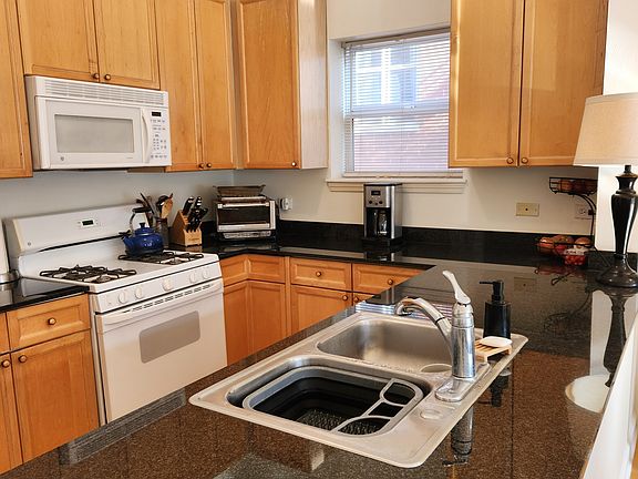 4th image of 2352 W Bloomingdale Ave APT 3E